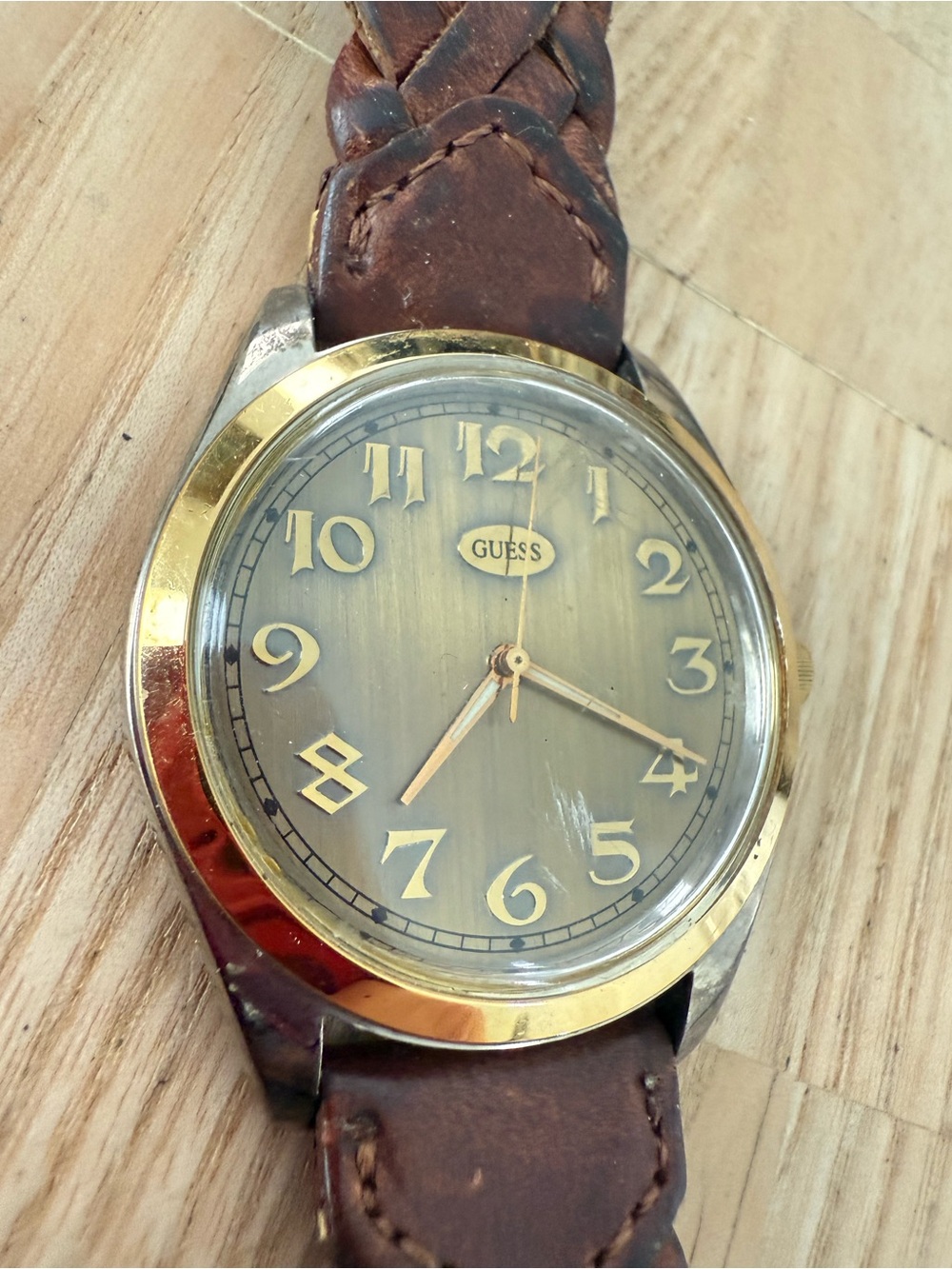 Vintage 90s Guess men’s gold tone brown leather watch NEW BATTERY